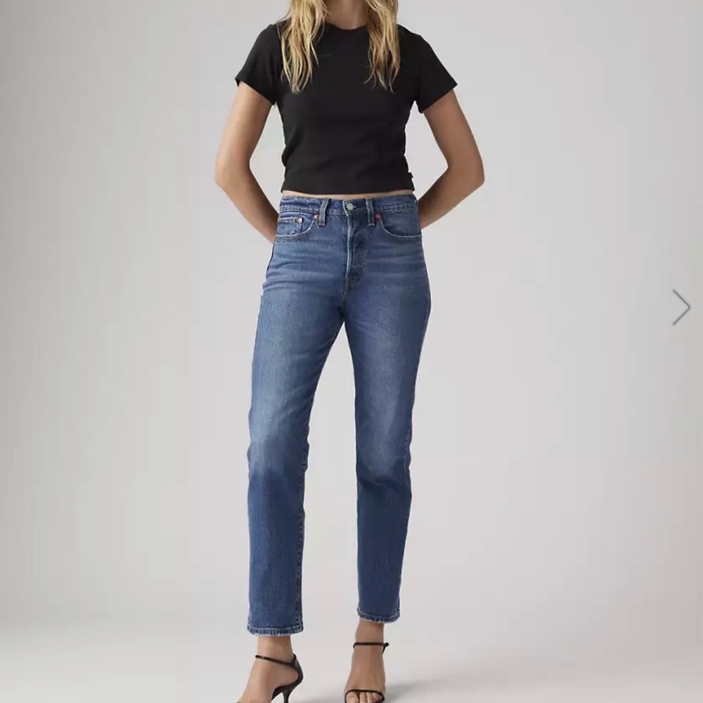 NWT Levi’s Wedgie Straight Ankle Jeans